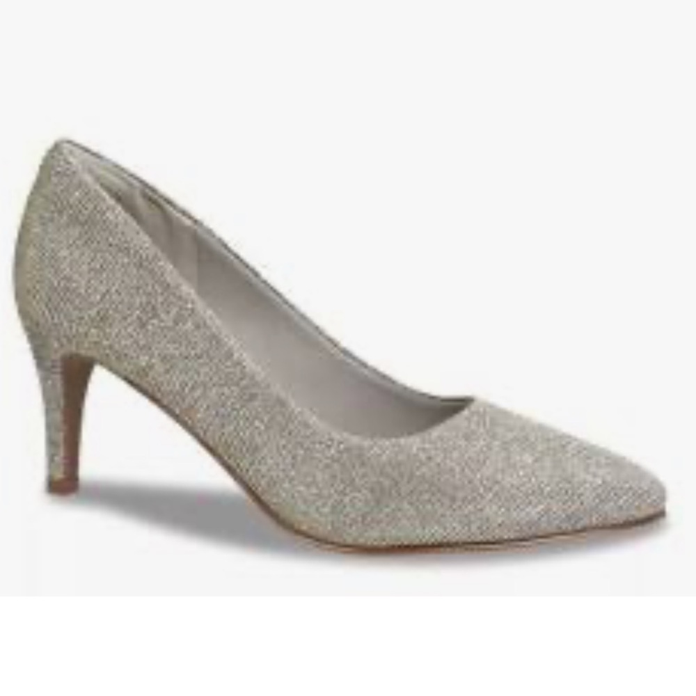 Kelly & Katie Noelle Pump size 9